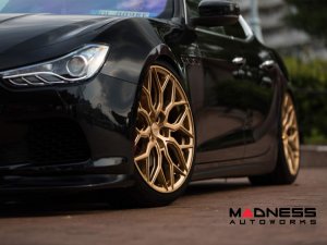Maserati Quattroporte Custom Wheels - HF-2 by Vossen - Gloss Gold Maserati Quattroporte Custom Wheels - HF-2 by Vossen - Gloss Gold